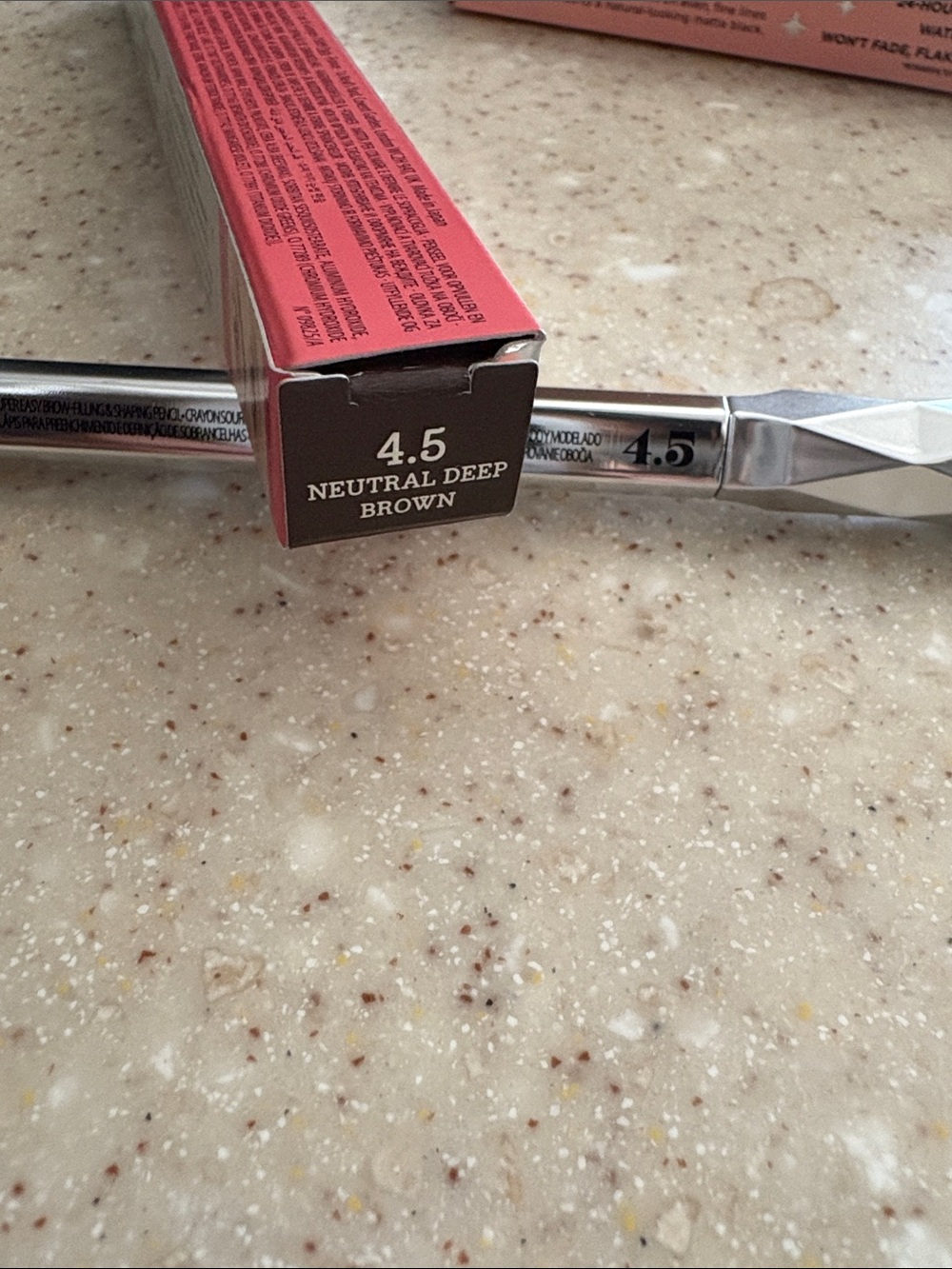 Benefit Goof Proof Brow Pencil - Waterproof - 4.5 neutral, deep brown - Picture 3 of 6